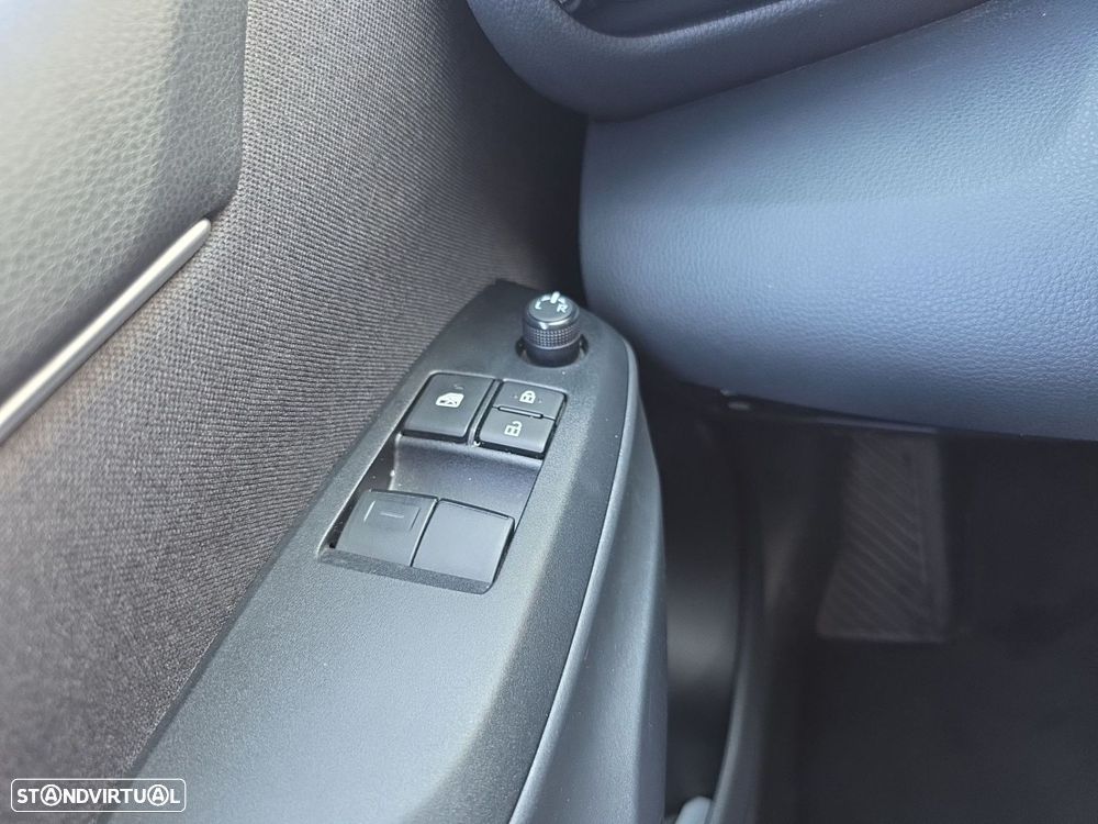 Toyota Yaris 1.5 HDF Comfort Plus - 9
