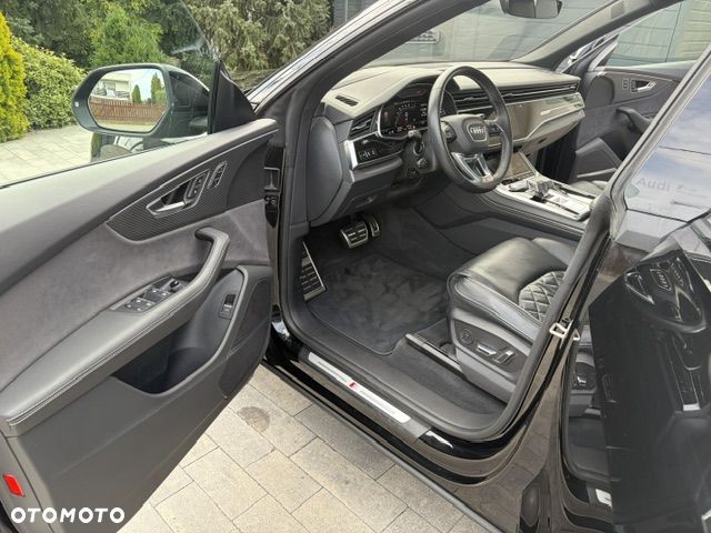 Audi SQ8 - 25