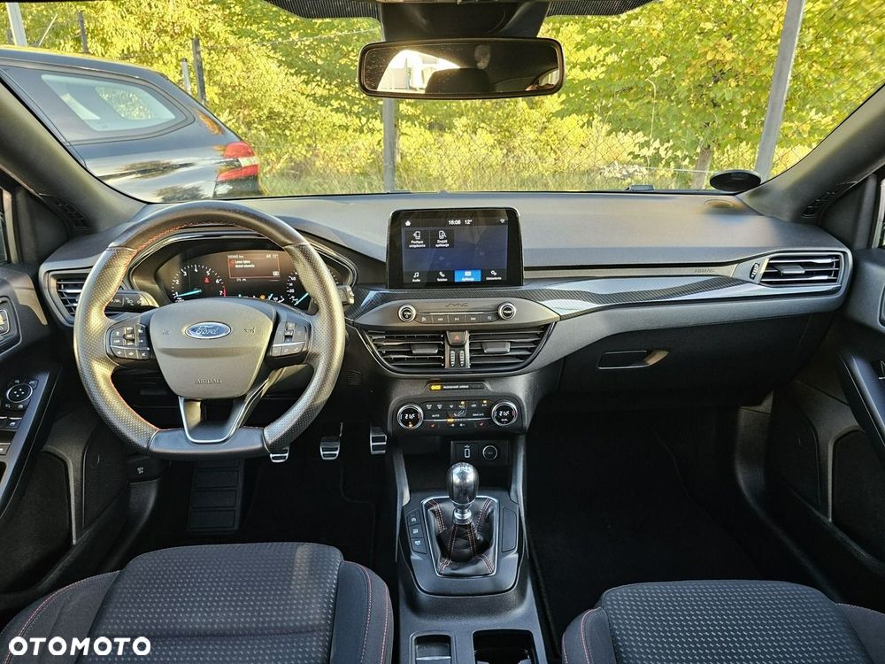 Ford Focus - 22