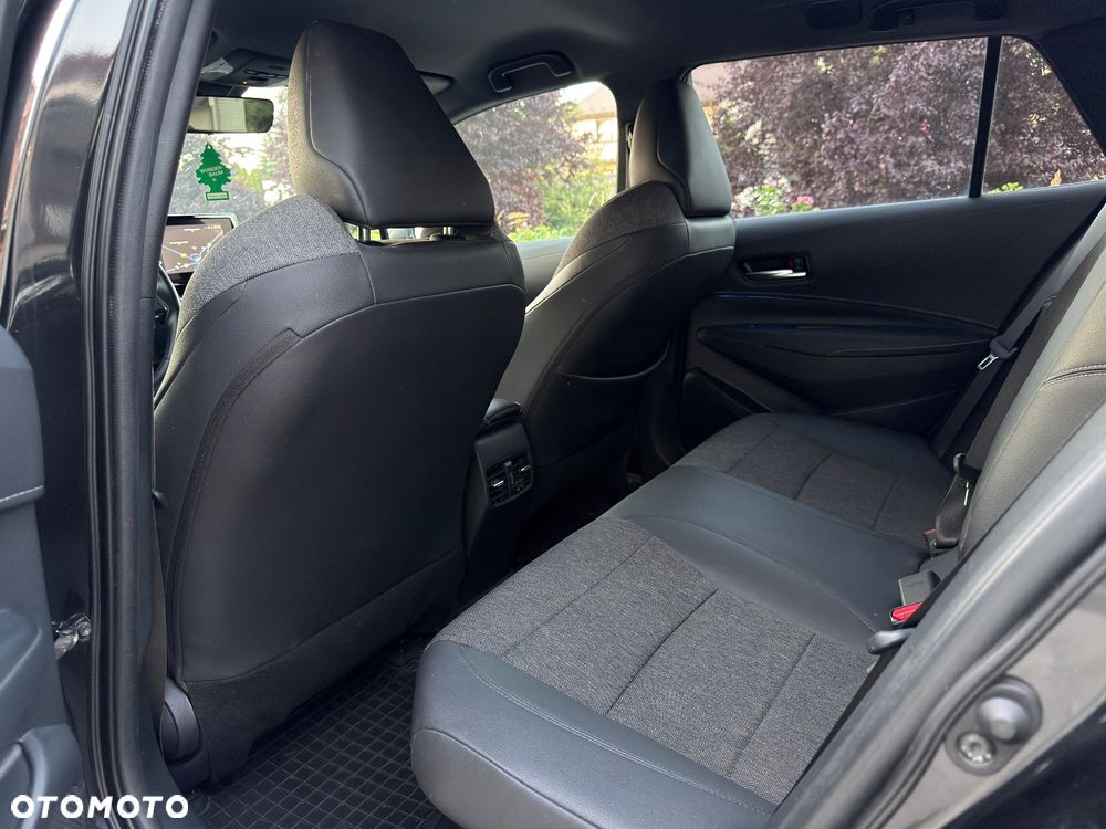 Toyota Corolla 2.0 Hybrid Executive - 10