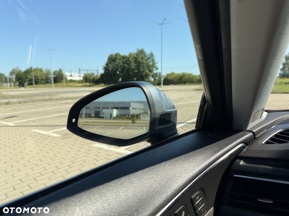 Audi A4 Limousine 40 TFSI S tronic S line - 16