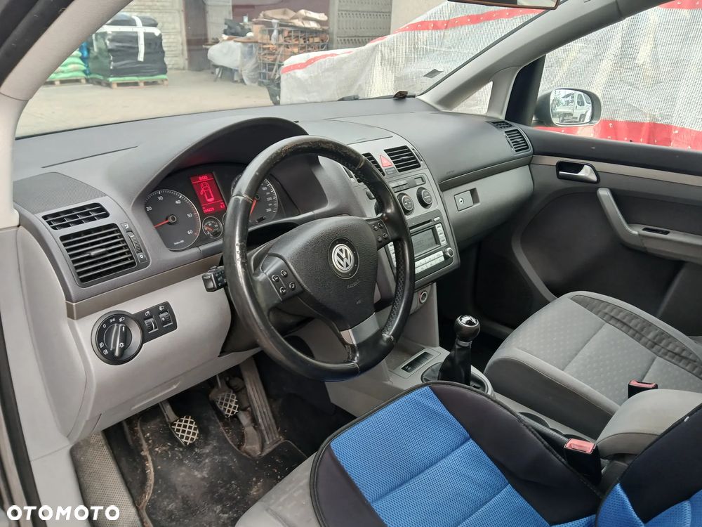 Volkswagen Touran 1.9 TDI Highline - 15