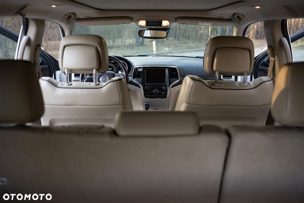 Jeep Grand Cherokee - 33