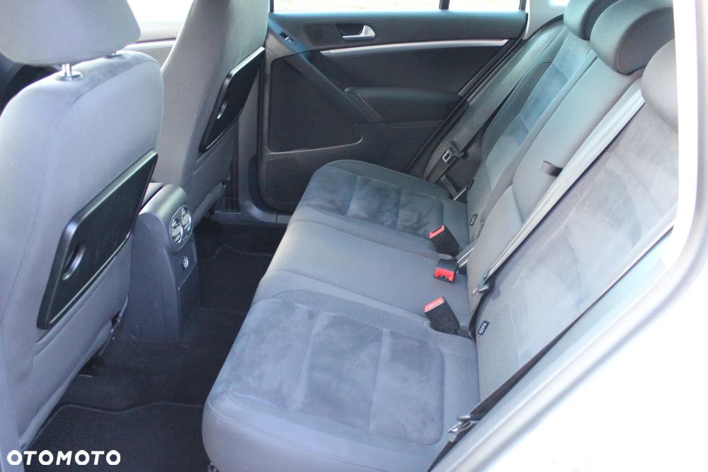Volkswagen Tiguan - 27