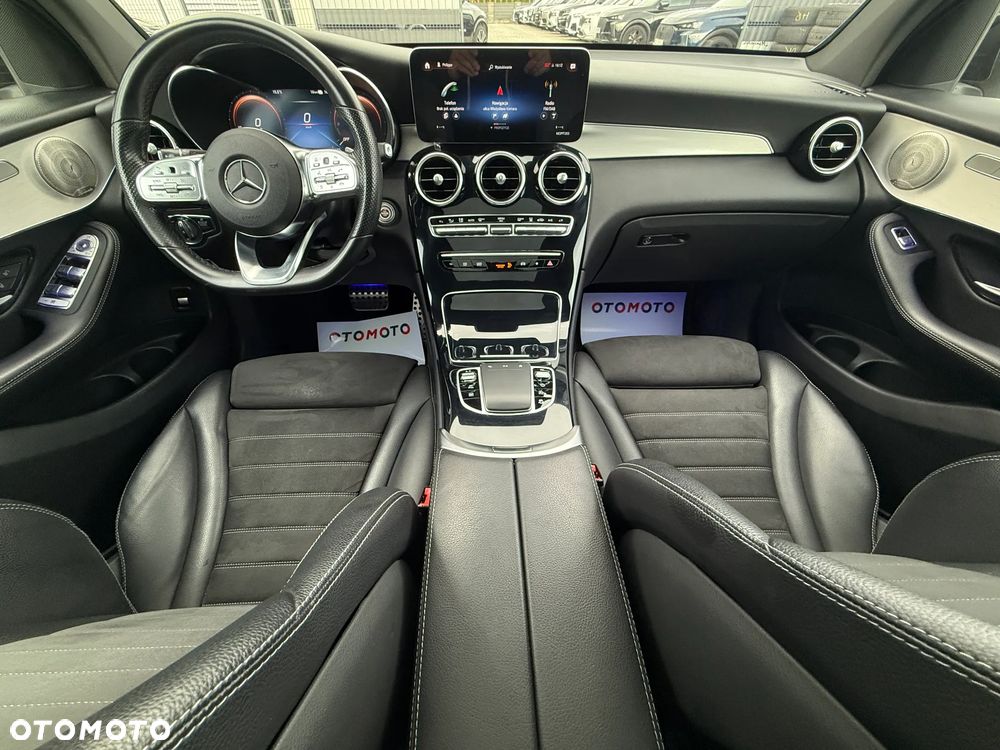 Mercedes-Benz GLC 300 de 4Matic 9G-TRONIC AMG Line Plus - 37