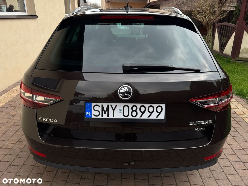 Skoda Superb 2.0 TDI 4x4 DSG L&K - 6