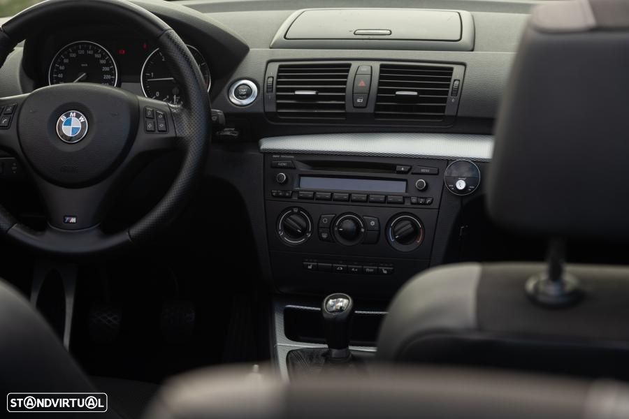 BMW 120 d Cabrio Limited Edition Lifestyle c/ M Sport Pack - 24