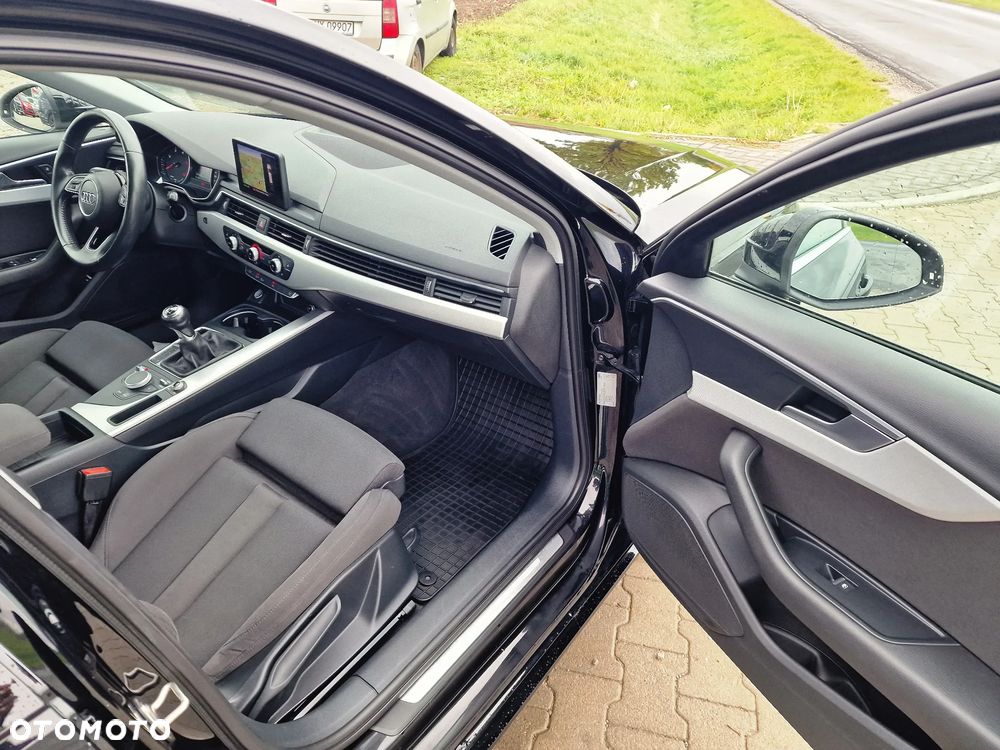 Audi A4 Avant 2.0 TDI DPF clean diesel S line Sportpaket - 28