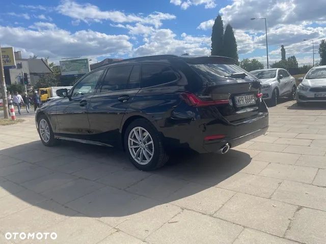 BMW Seria 3 320d xDrive Advantage - 22