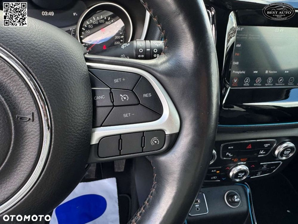 Jeep Compass - 32