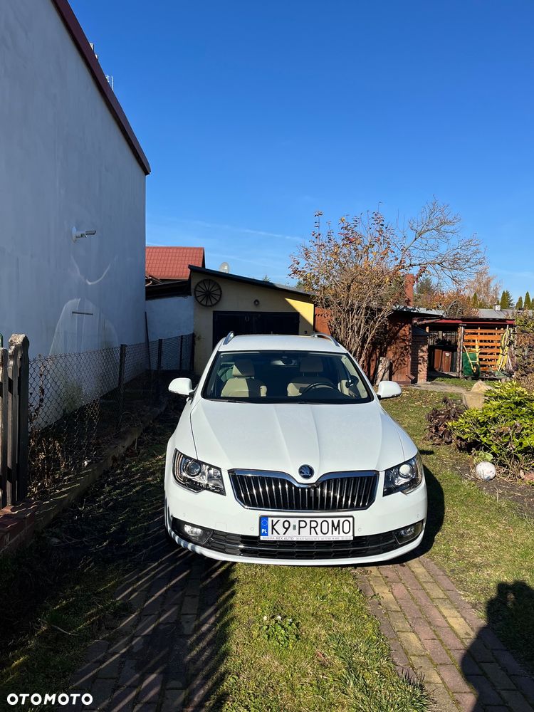 Skoda Superb 2.0 TDI 4x4 Ambition DSG - 2