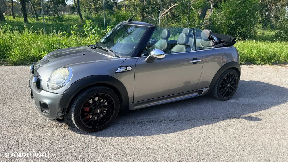 MINI Cabrio John Cooper Works - 6