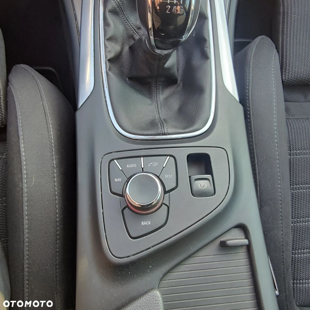 Opel Insignia 1.8 Cosmo - 17