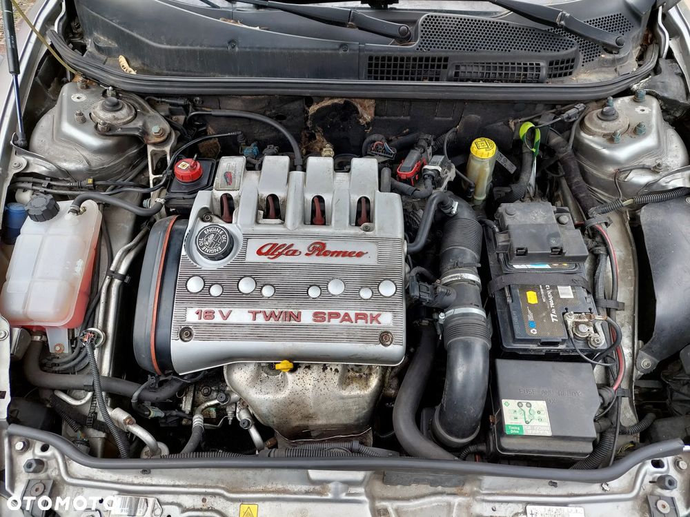 Alfa Romeo 147 1.6 Twin Spark Sportiva - 10