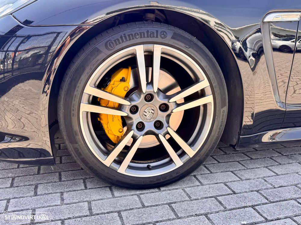 Porsche Panamera 3.0 V6 - 8