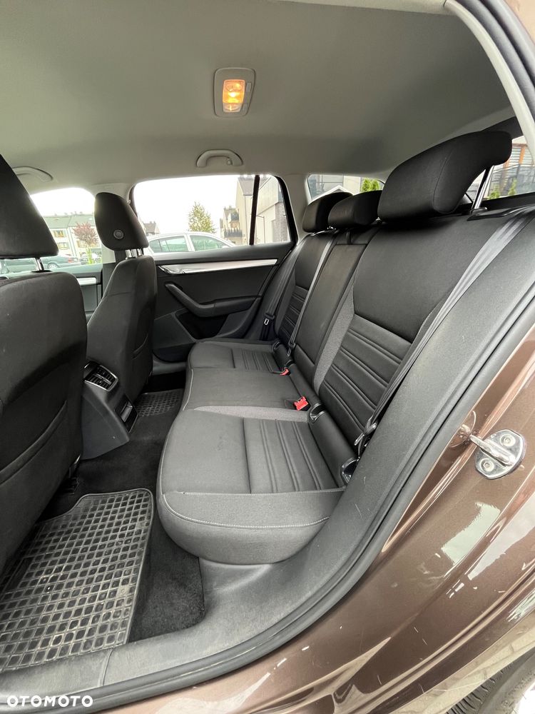 Skoda Octavia 1.4 TSI Ambition DSG - 28