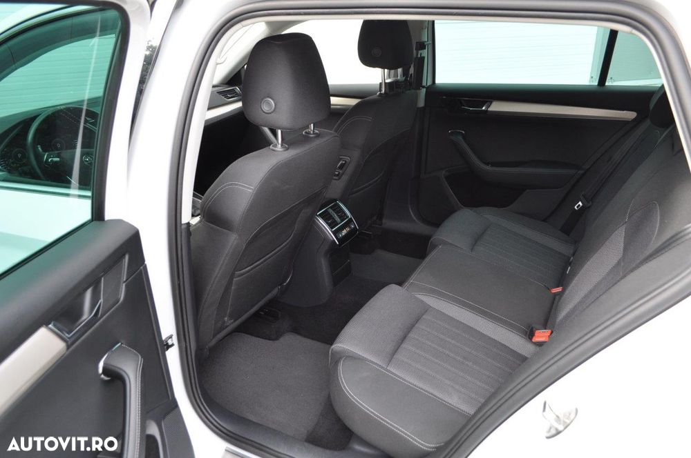 Skoda Superb 2.0 TDI DSG Style - 6