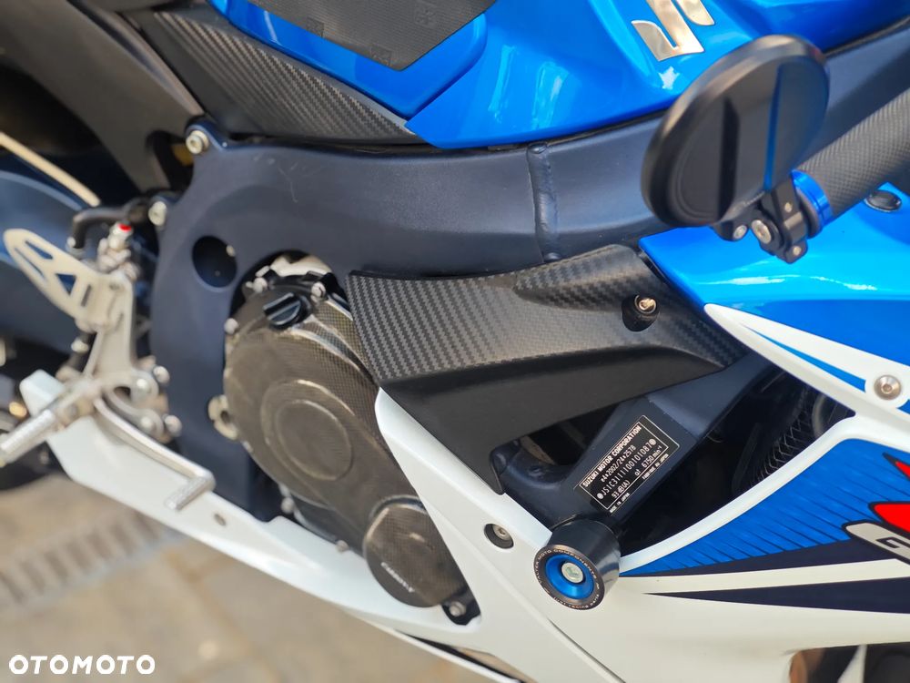 Suzuki GSX-R - 24