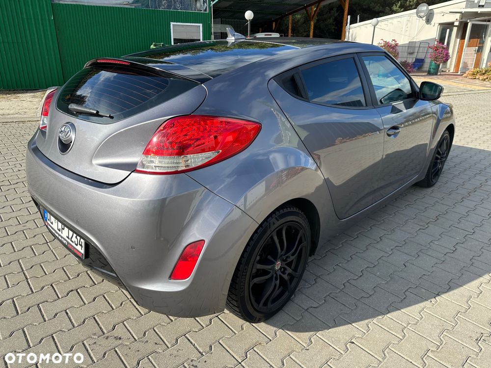 Hyundai Veloster - 29