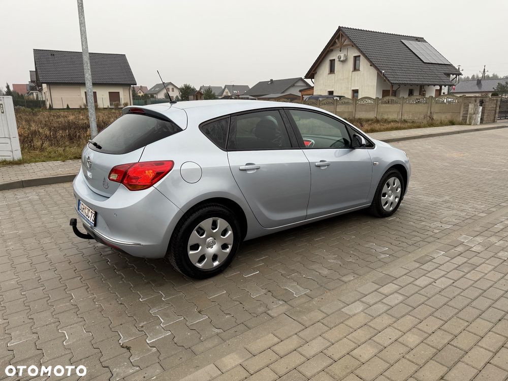 Opel Astra - 4