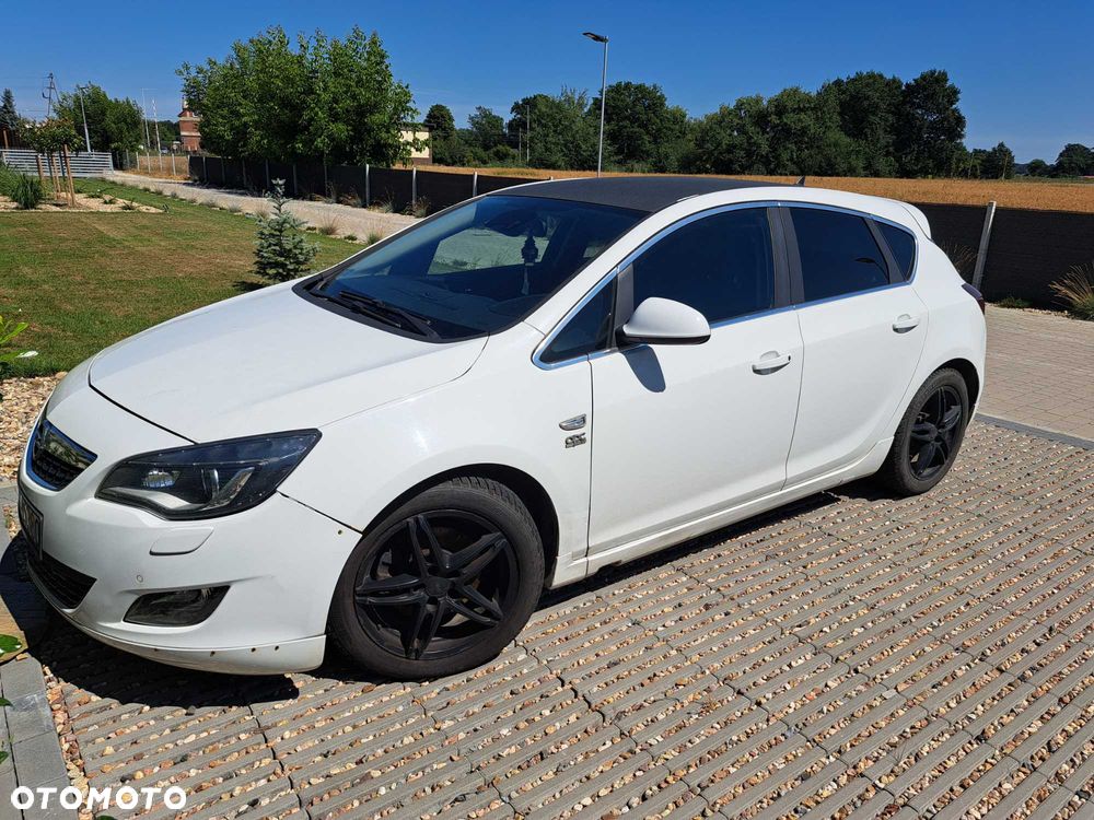 Opel Astra, 2012