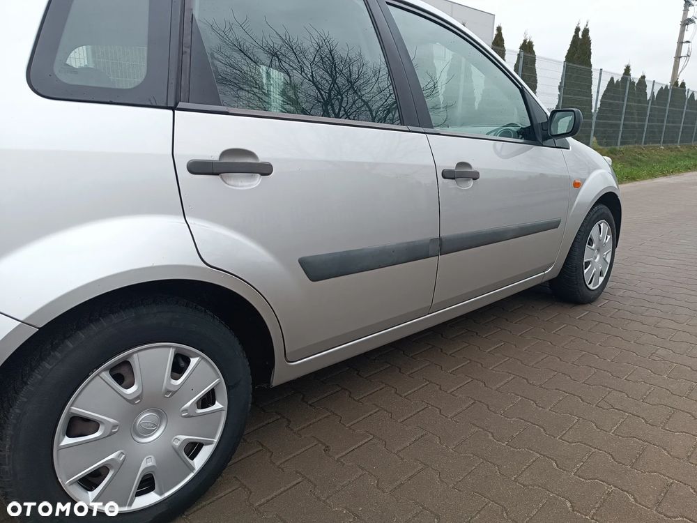 Ford Fiesta 1.4 Connection - 12