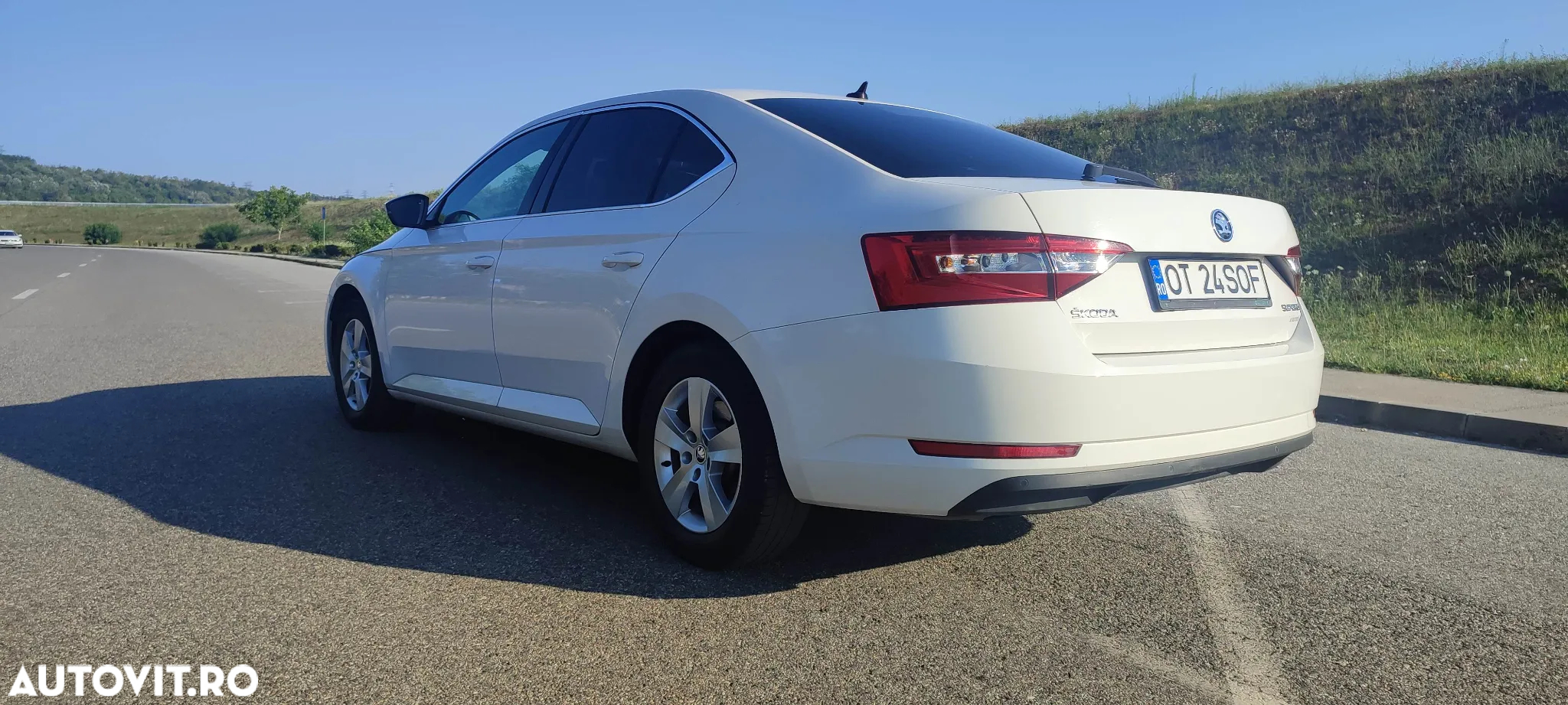 Skoda Superb 2.0 TDI Ambition - 13