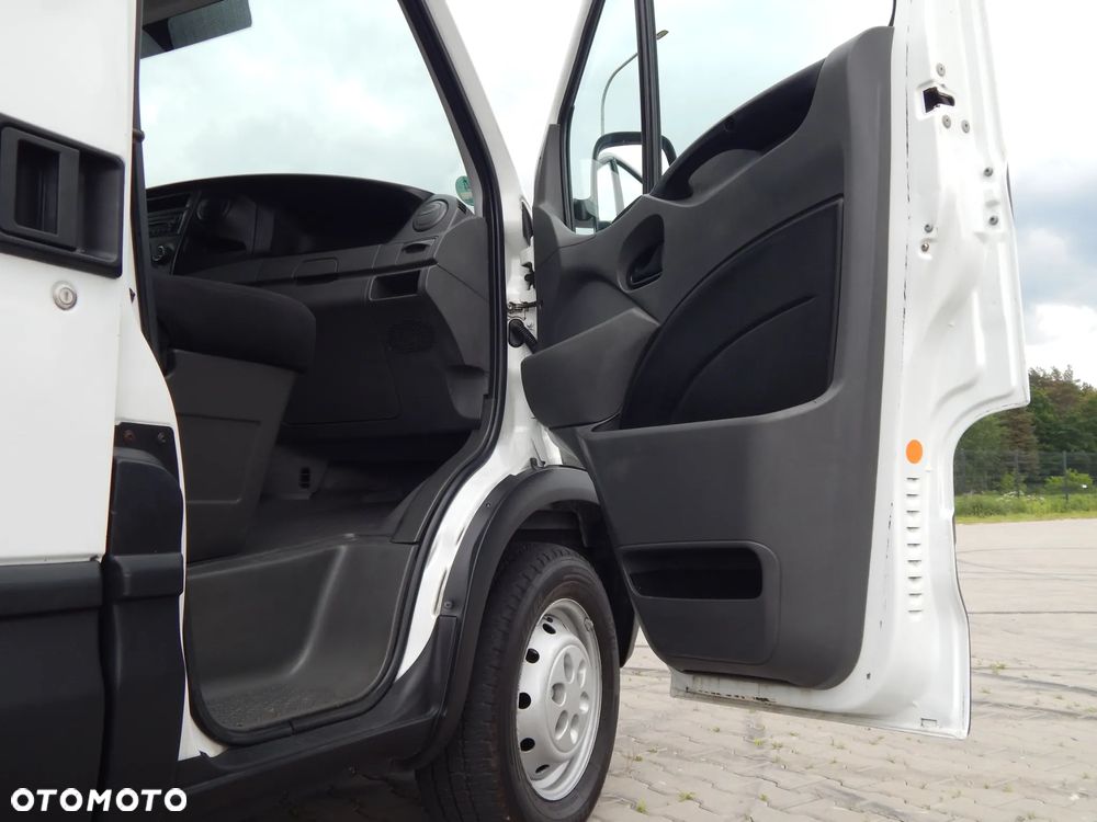 Iveco DAILY 35S15 2,3HPI L2H2 LIFT - 16