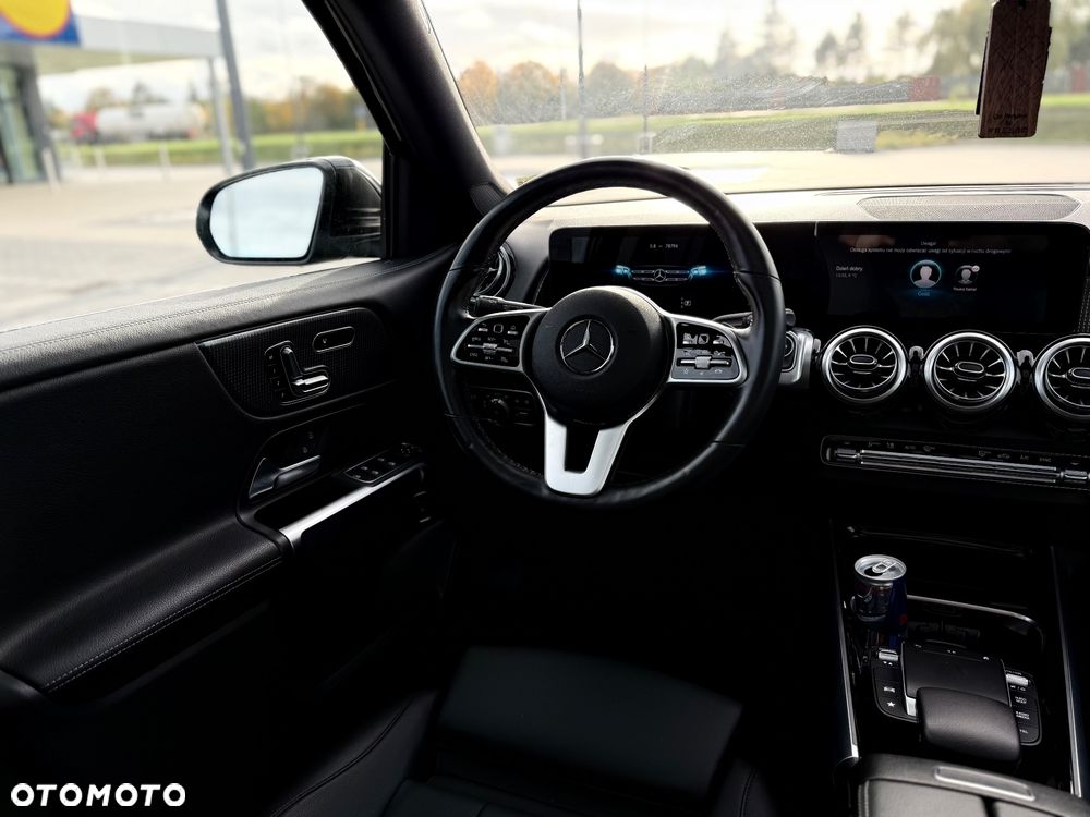 Mercedes-Benz GLB - 14