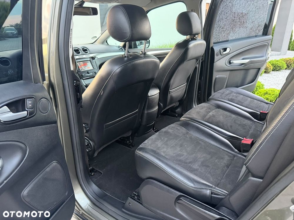 Ford S-Max - 9