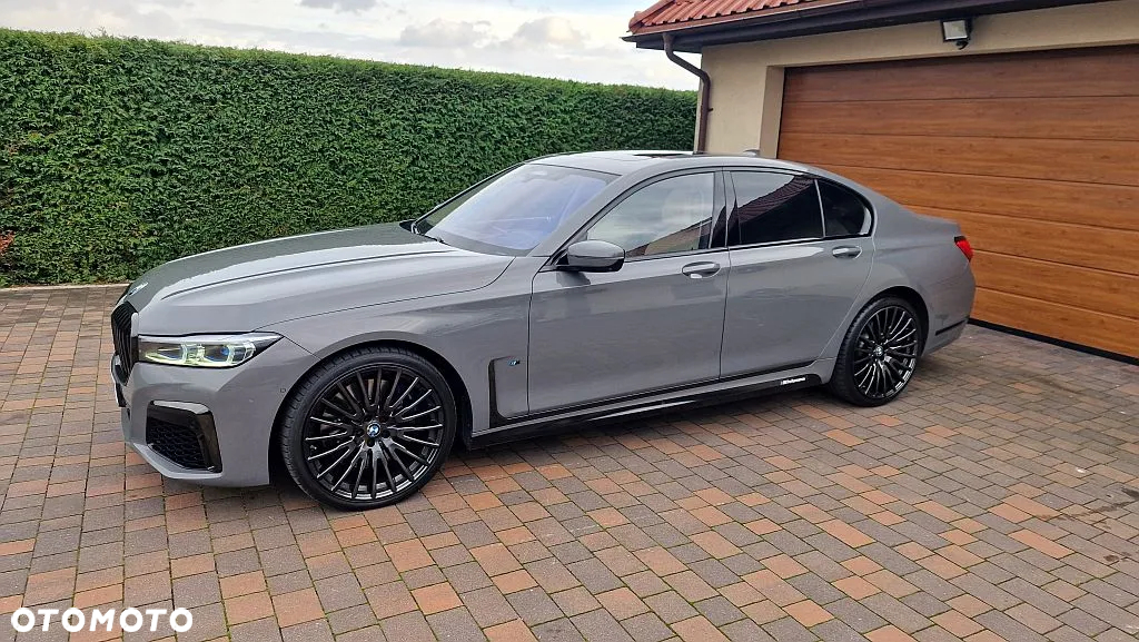 BMW Seria 7 750i xDrive sport - 7