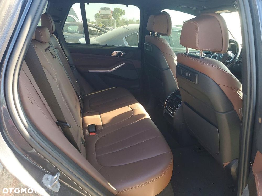 BMW X5 xDrive40i - 10