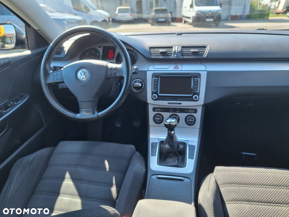 Volkswagen Passat 2.0 TDI DPF Individual - 7