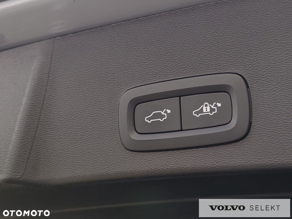 Volvo XC 40 - 35