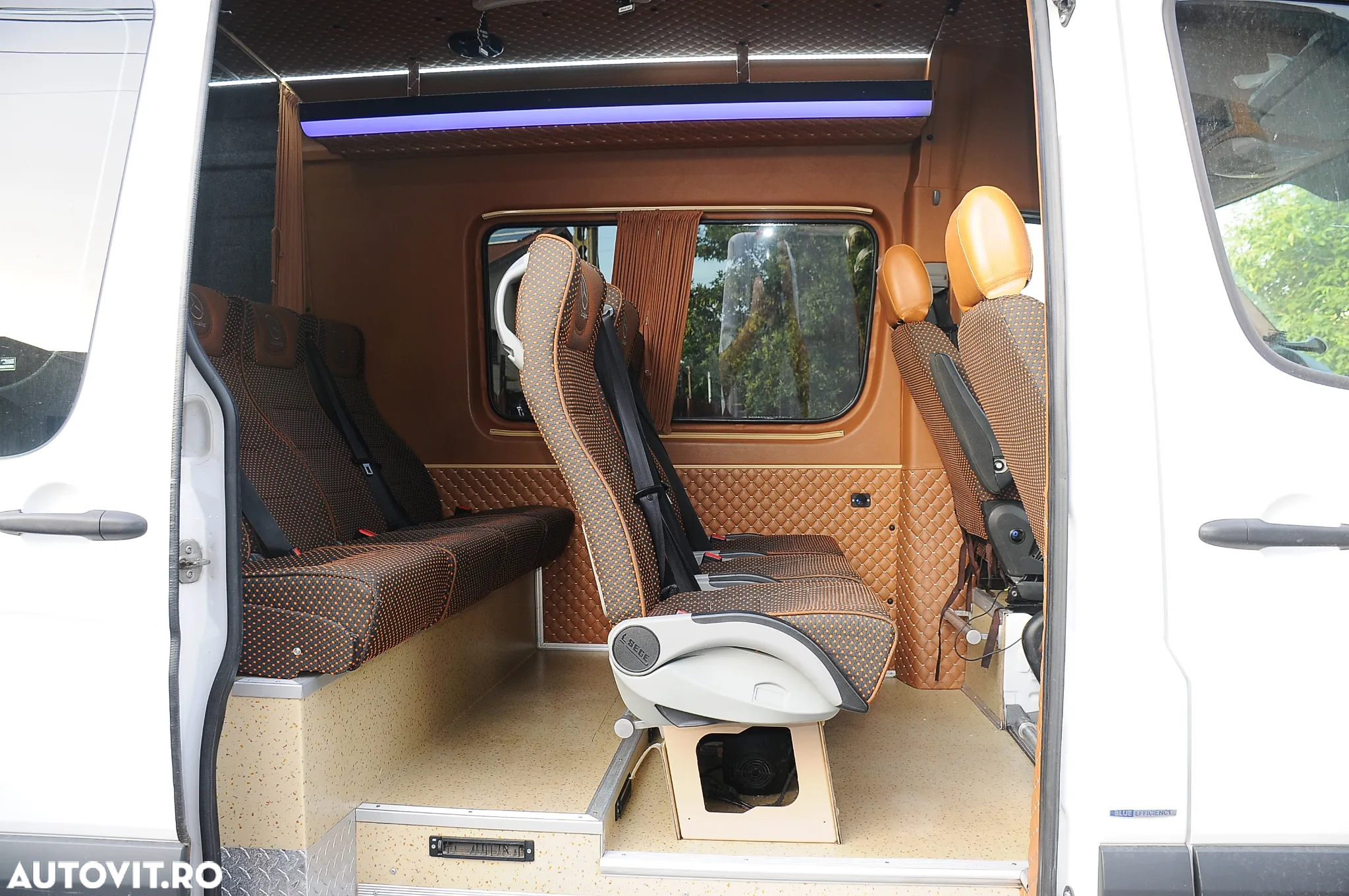 Mercedes-Benz Sprinter - 12