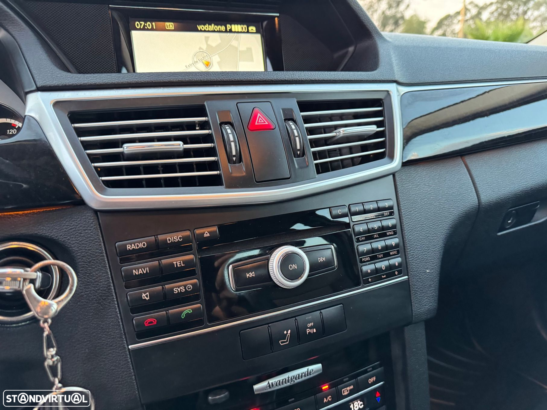 Mercedes-Benz E 220 CDi Avantgarde BlueEfficiency Auto. - 12