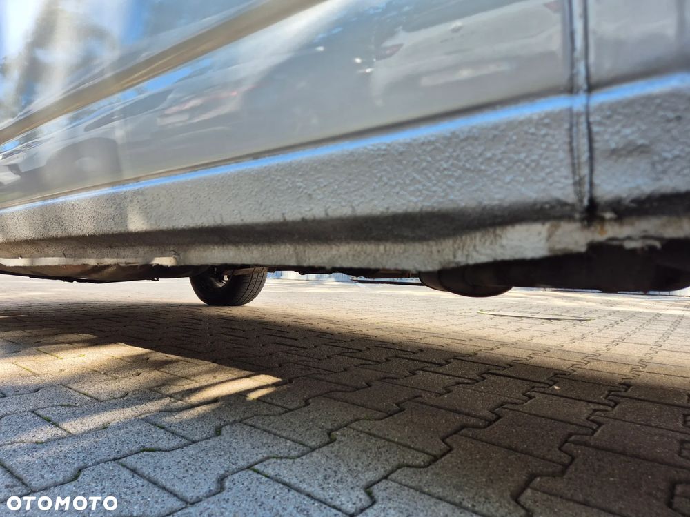 Volkswagen Multivan TDI - 25