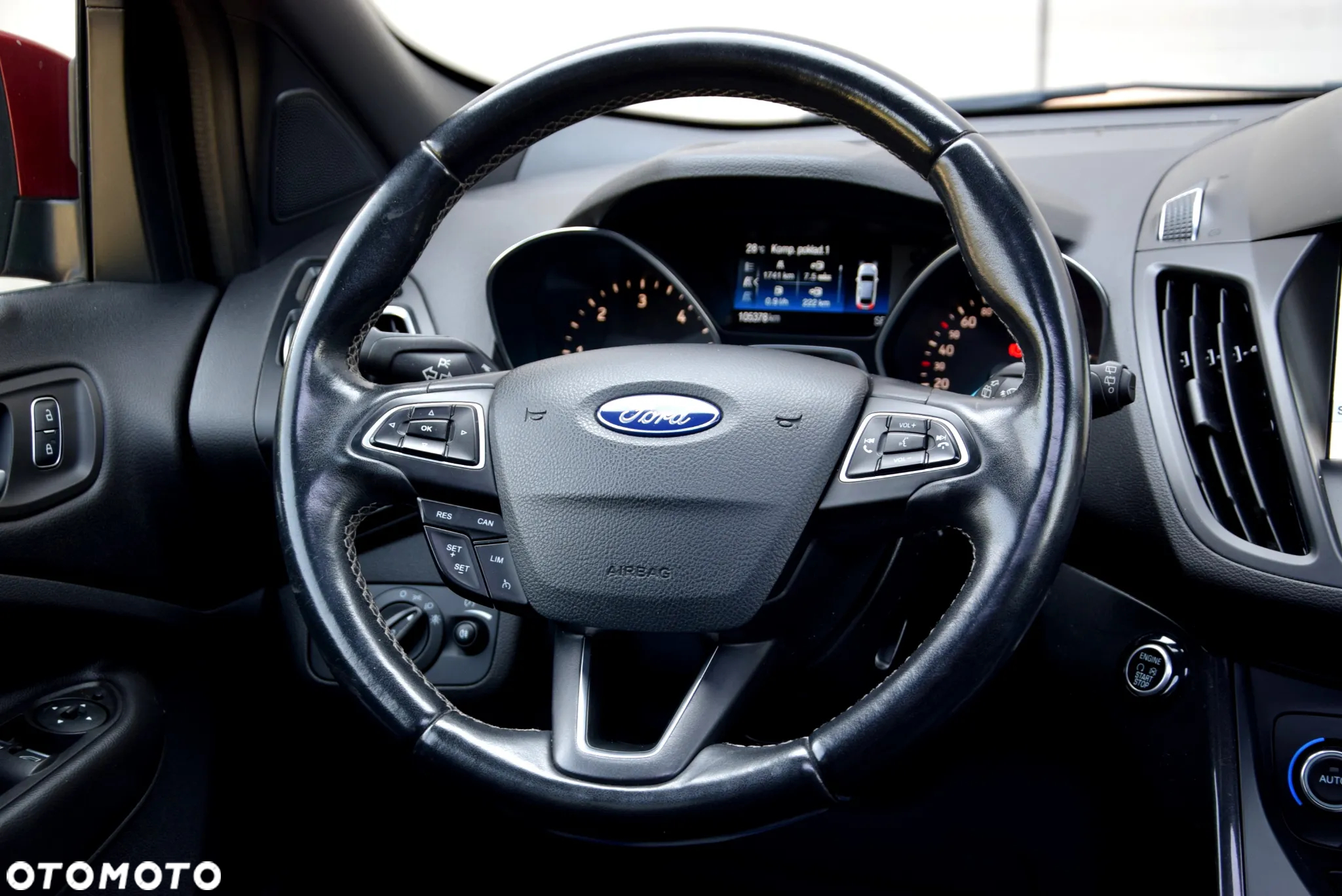 Ford Kuga 2.0 TDCi AWD ST-Line - 24