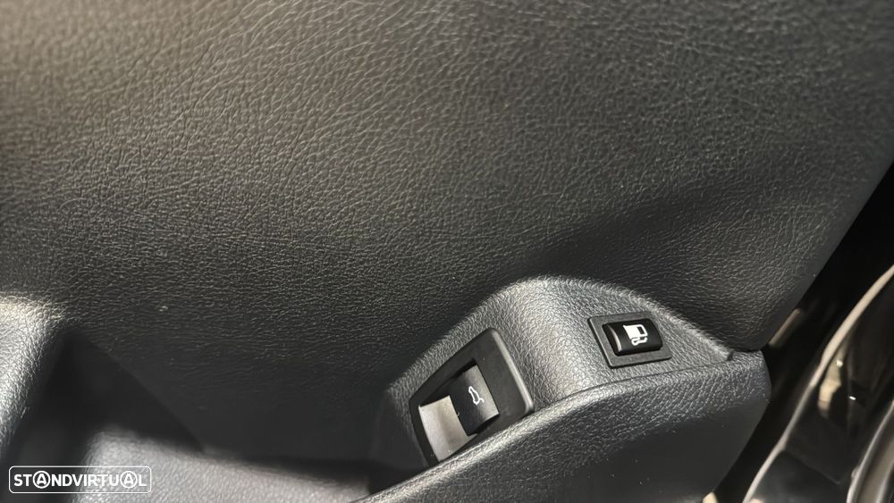 BMW 225xe Active Tourer iPerformance Advantage - 24