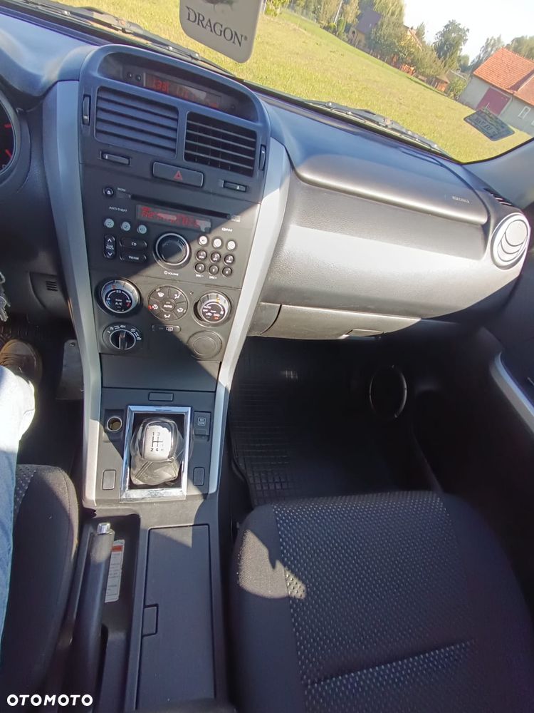 Suzuki Grand Vitara 1.9 DDiS - 19