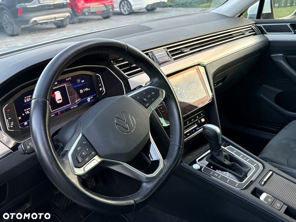 Volkswagen Passat Variant 2.0 TDI EVO Elegance DSG - 22