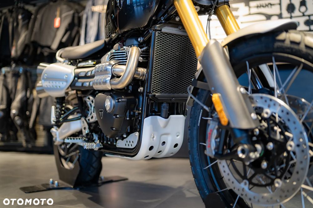 Triumph Scrambler - 25