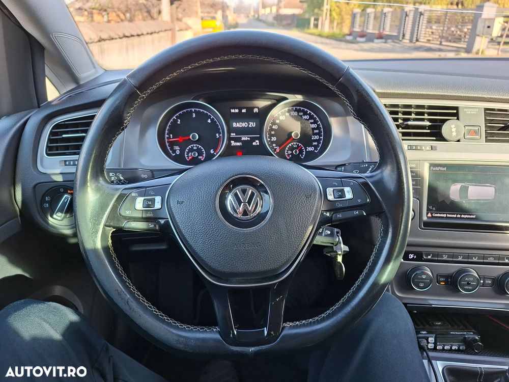 Volkswagen Golf 1.6 TDI BlueMotion Technology Lounge - 10