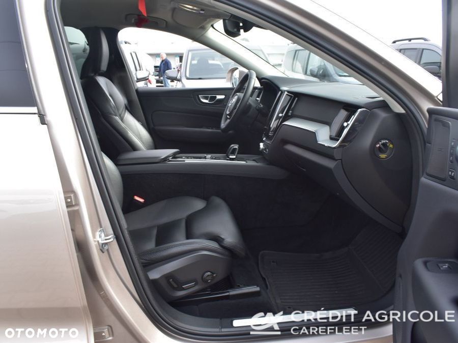 Volvo XC 60 B4 B Plus Bright - 33