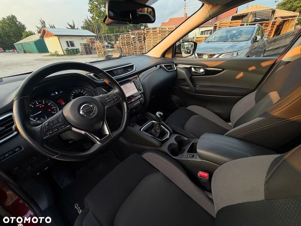 Nissan Qashqai 1.3 DIG-T N-Connecta EU6d - 28