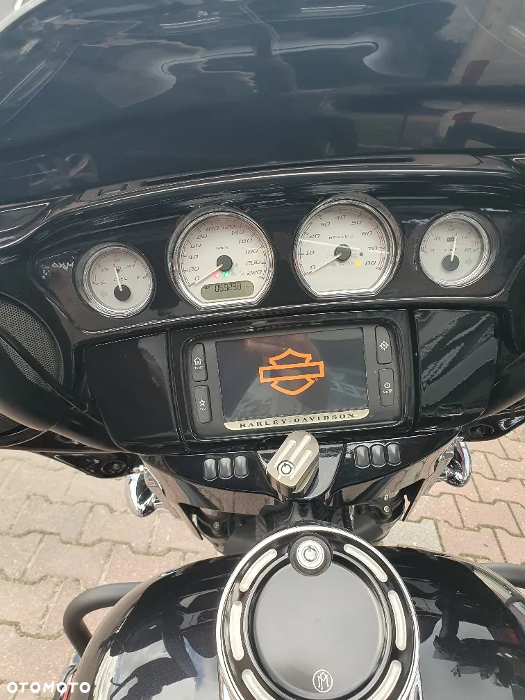 Harley-Davidson Touring Street Glide - 20