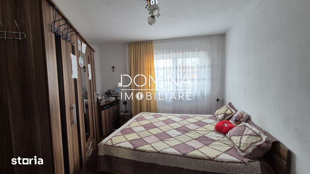 Vanzare proprietate 2 case - teren generos - facilitati complete - sat - Imagine principală: 3/10