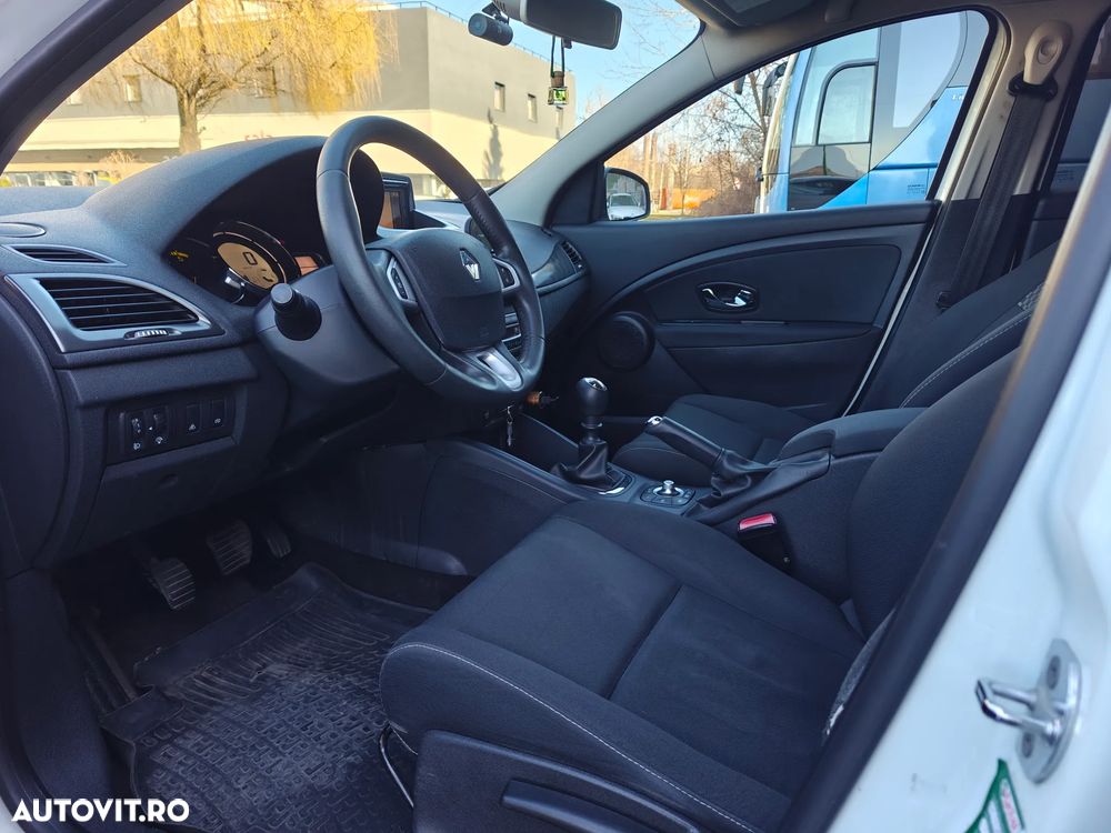 Renault Megane ENERGY dCi 110 Start & Stop Dynamique - 9