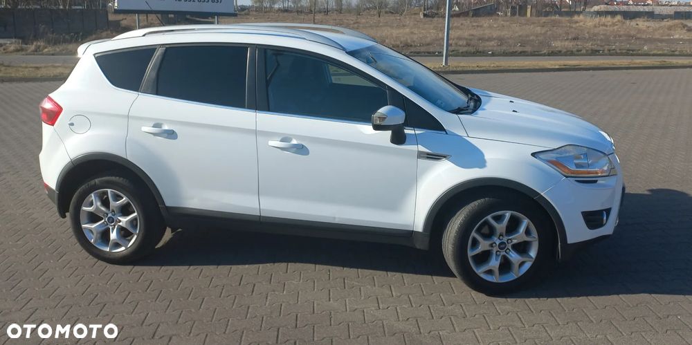Ford Kuga - 1