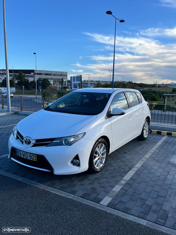 Toyota Auris 1.4 D-4D - 10